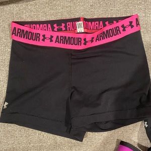 Black under armour biker shorts size small